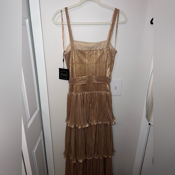 Mac Duggal - NWT - 27062 Ruffle Tiered Buckle Detail Dress - Gold Metallic $398 - Picture 9 of 10